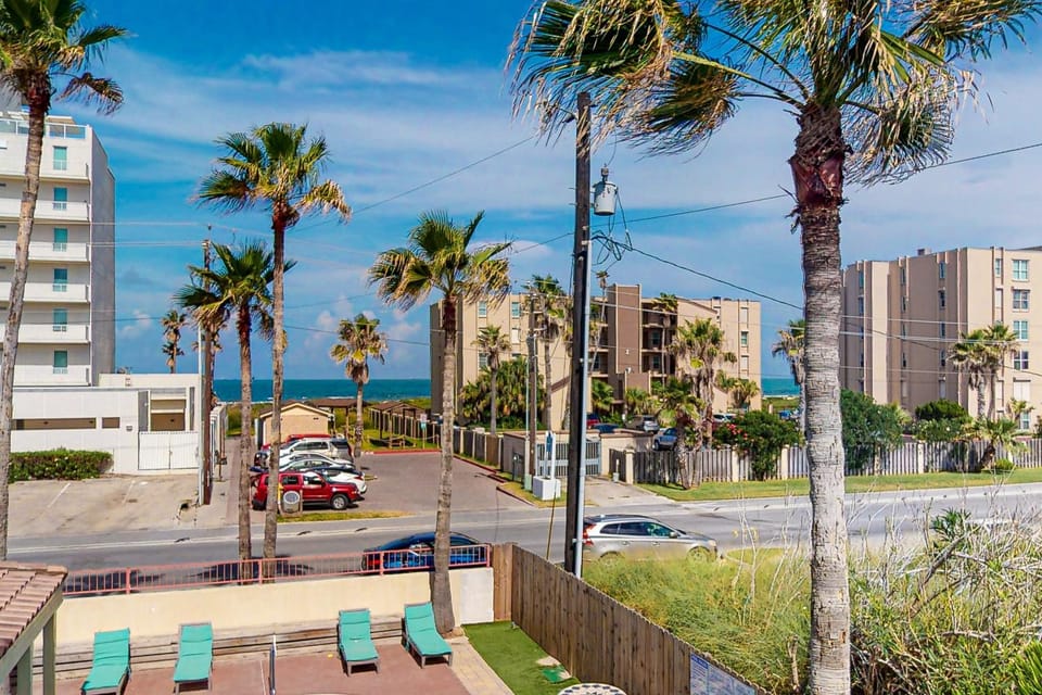 The Waves - Sea Turtle Haven -#4 Apartment in South Padre Island