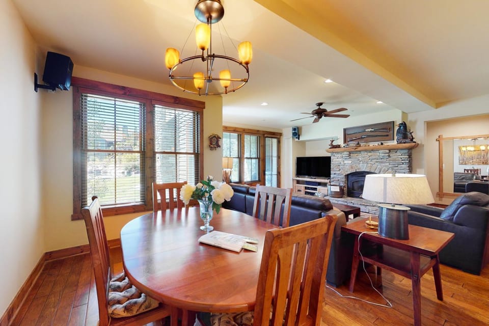 The Lodges 1145 Apartment in Mammoth Lakes