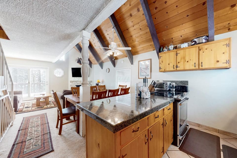 Mammoth View Villas 30 Apartment in Mammoth Lakes