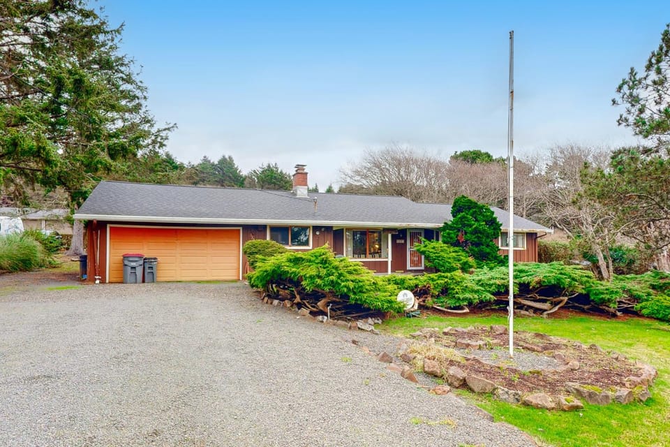 Tolovana Treasure House in Tolovana Park