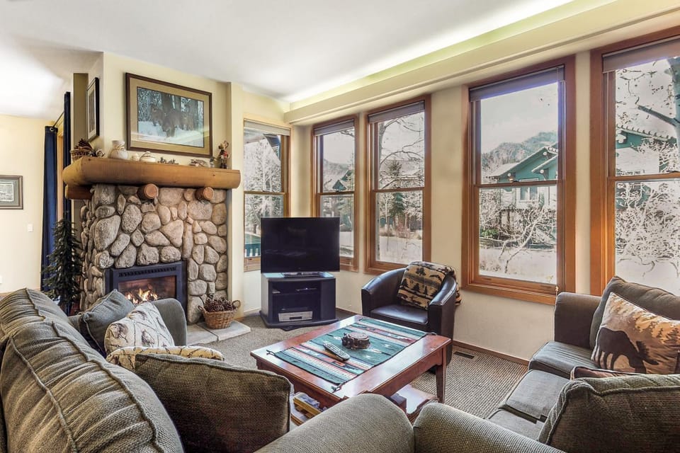Snowcreek 847 House in Mammoth Lakes