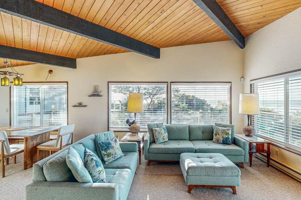 Arrow Point House in Newport