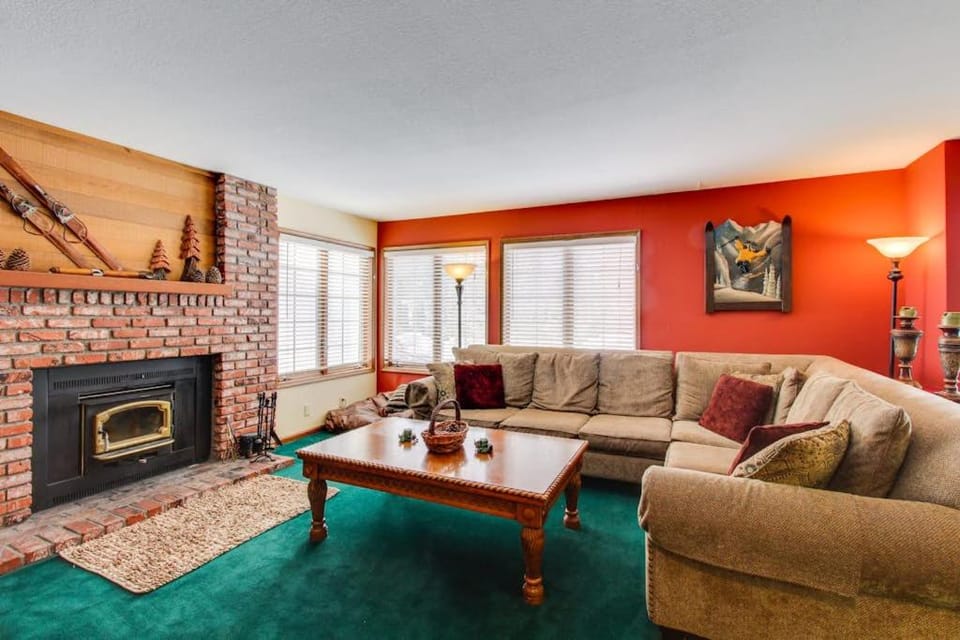 Sierra Megeve 9 Apartment in Mammoth Lakes