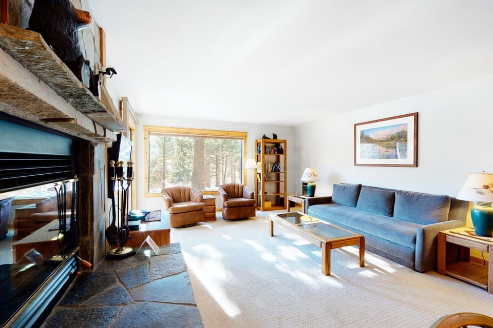 The Summit 67 Apartment in Mammoth Lakes