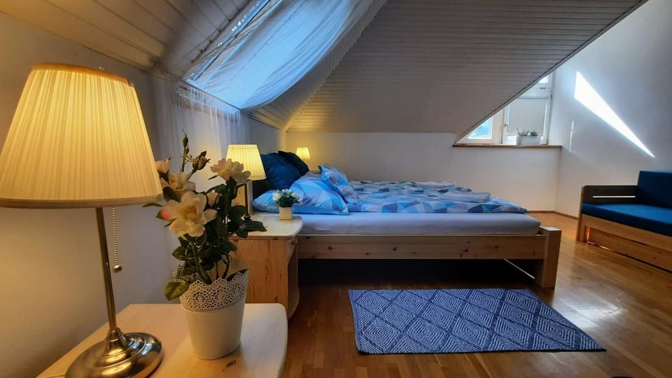 Bed, Bedroom