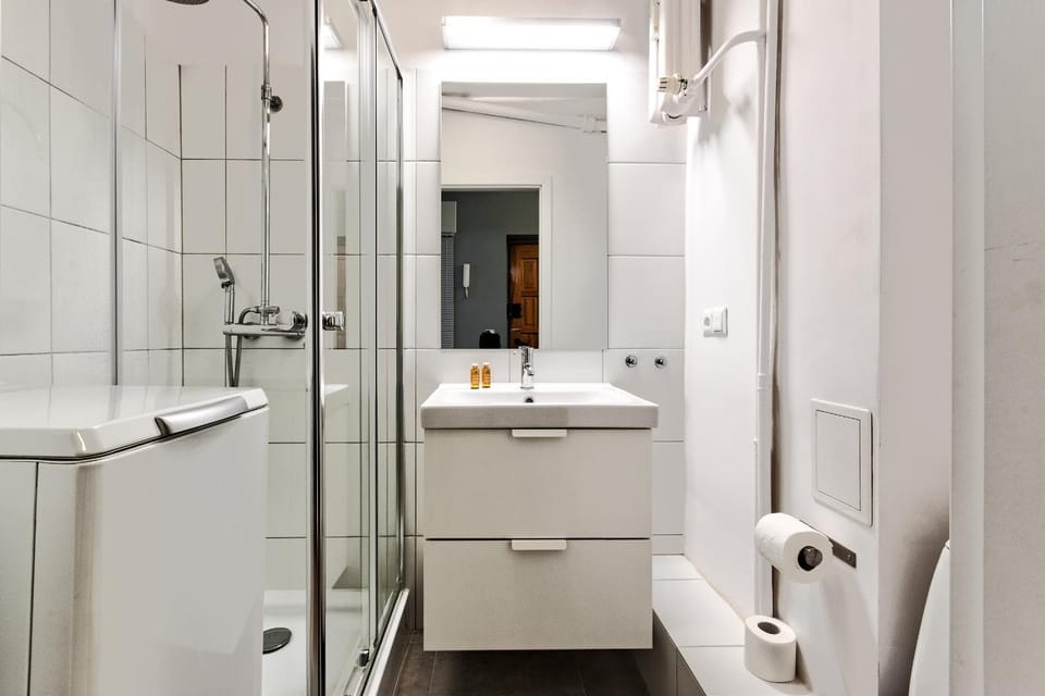 Shower, Toilet, Bathroom