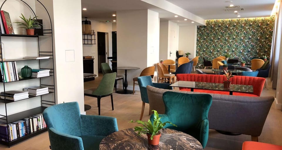 Lobby or reception, On site