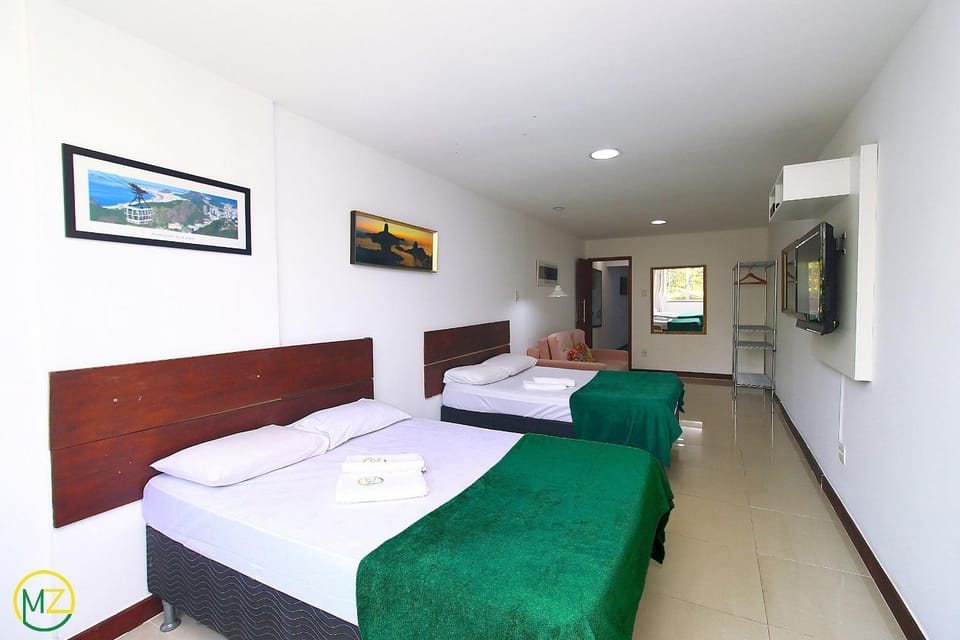 Renovated studio apt for 4 persons in Copacabana Apartment in Rio de Janeiro