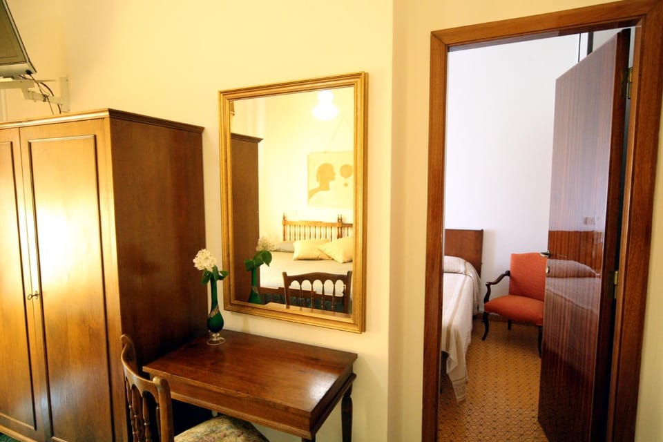 Photo of the whole room, wardrobe