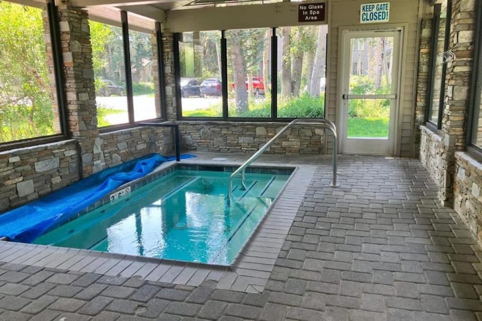 Snowcreek 590 Apartment in Mammoth Lakes
