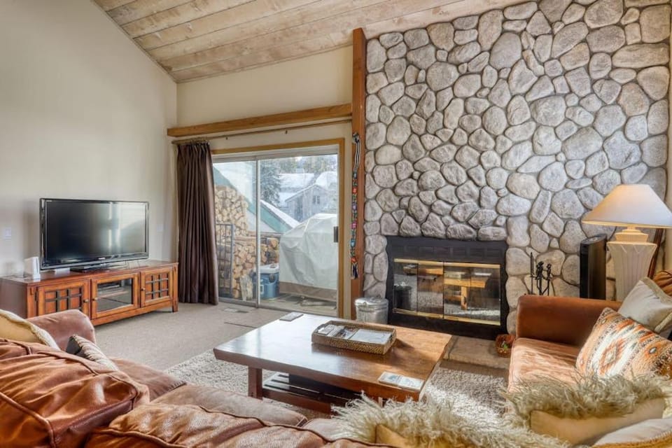 Snowcreek 590 Apartment in Mammoth Lakes