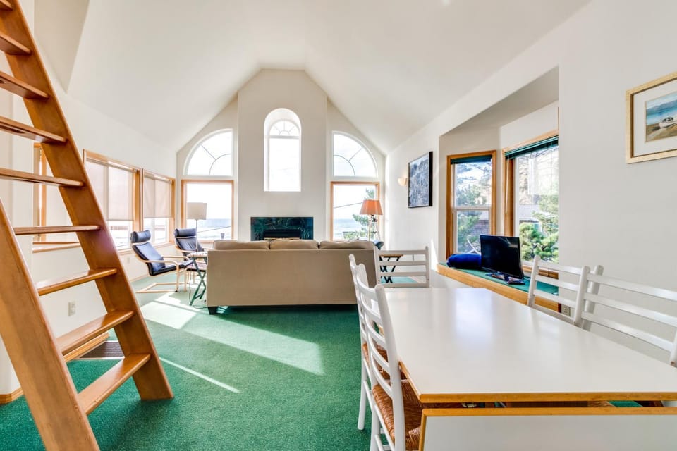 Villa VilleKulla on the Oceanfront House in Oregon
