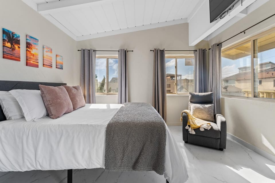 Sweet Sunset Studio Apartment in Mission Beach