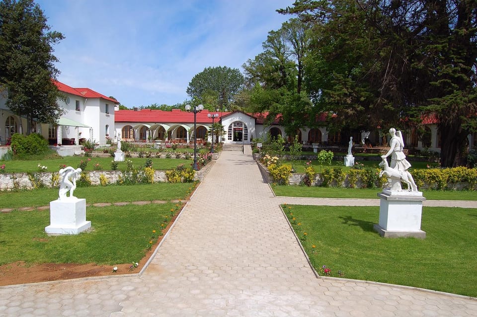 Facade/entrance, Garden