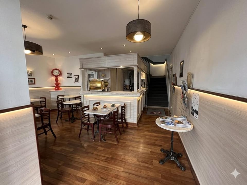 Lobby or reception, Breakfast
