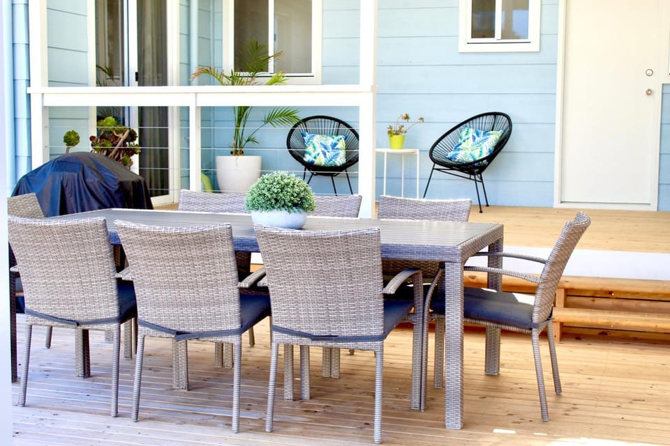 TV and multimedia, Living room, Seating area, Evening entertainment