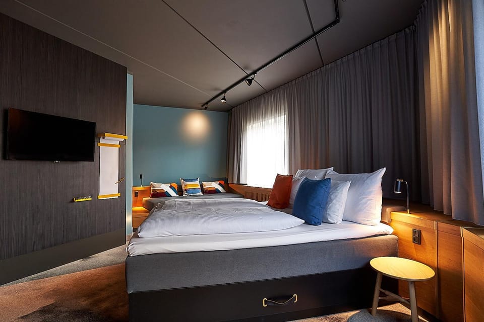 Bed, Photo of the whole room, Bedroom