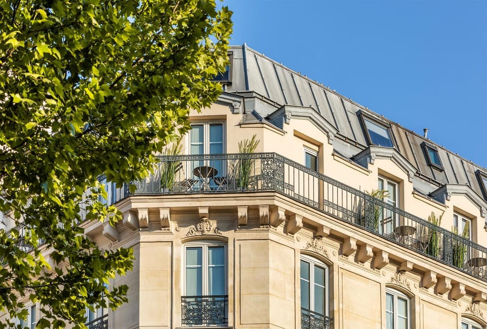 Facade/entrance, Balcony/Terrace