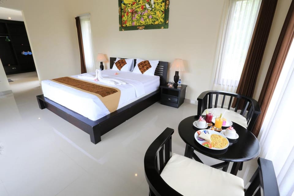 Photo of the whole room, Bedroom, American breakfast