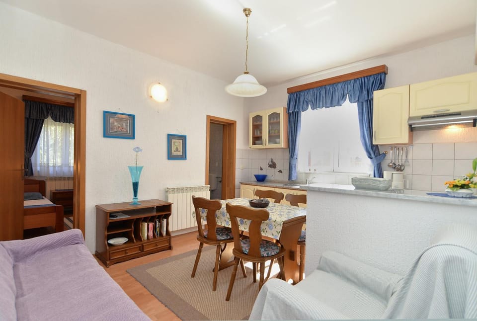 Apartments Vrcevan 811 Apartment in Medulin