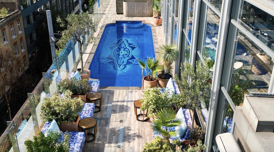 Pool view, Swimming pool