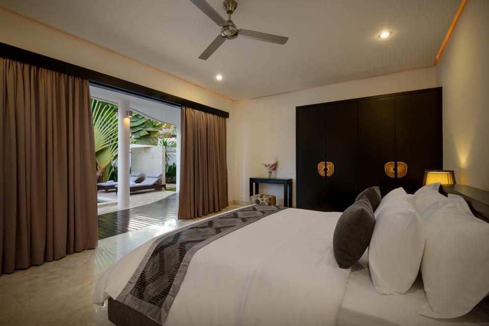 Bathroom, Bedroom