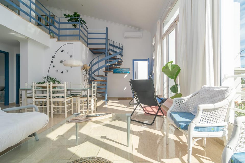 Living room, Photo of the whole room, Dining area