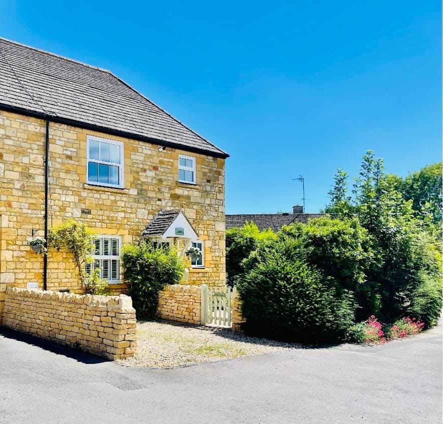 Cotswold Chic Retreats "Jacinabox" Central Chipping Campden-Parking-Garden Apartment in Chipping Campden