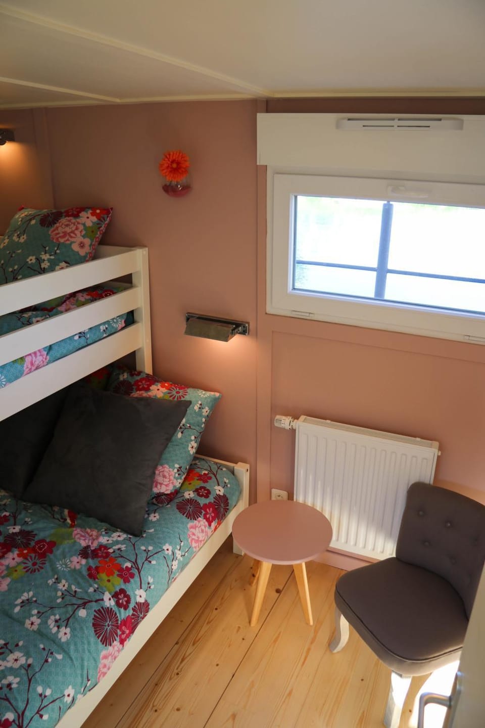 bunk bed