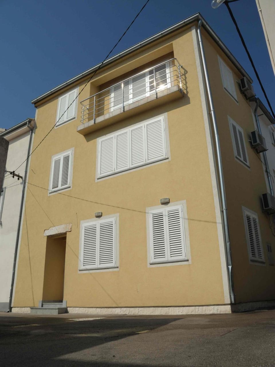 Property building, Facade/entrance