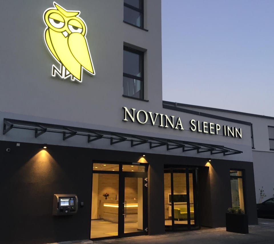 Property building, Facade/entrance, Property logo or sign