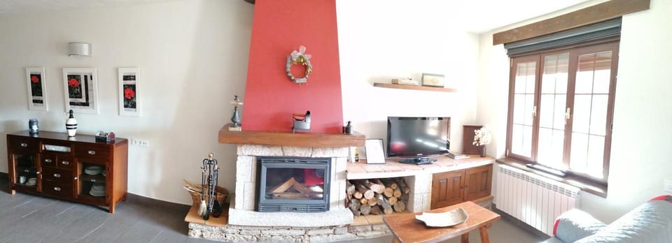 Communal lounge/ TV room, TV and multimedia