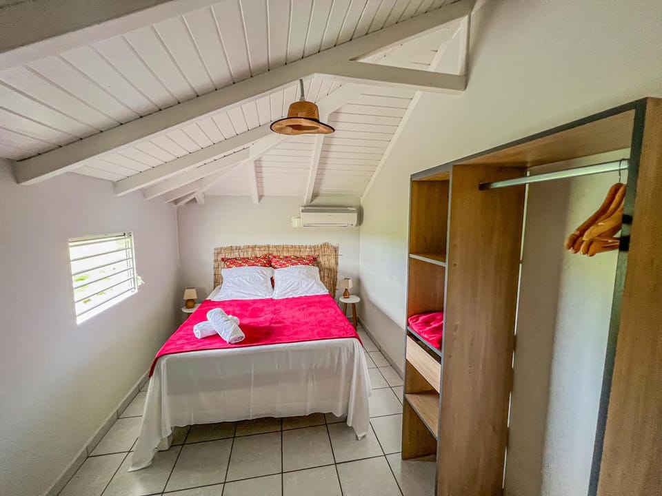 Bed, Photo of the whole room, Bedroom, towels, wardrobe