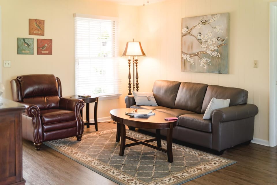 Bed, Living room