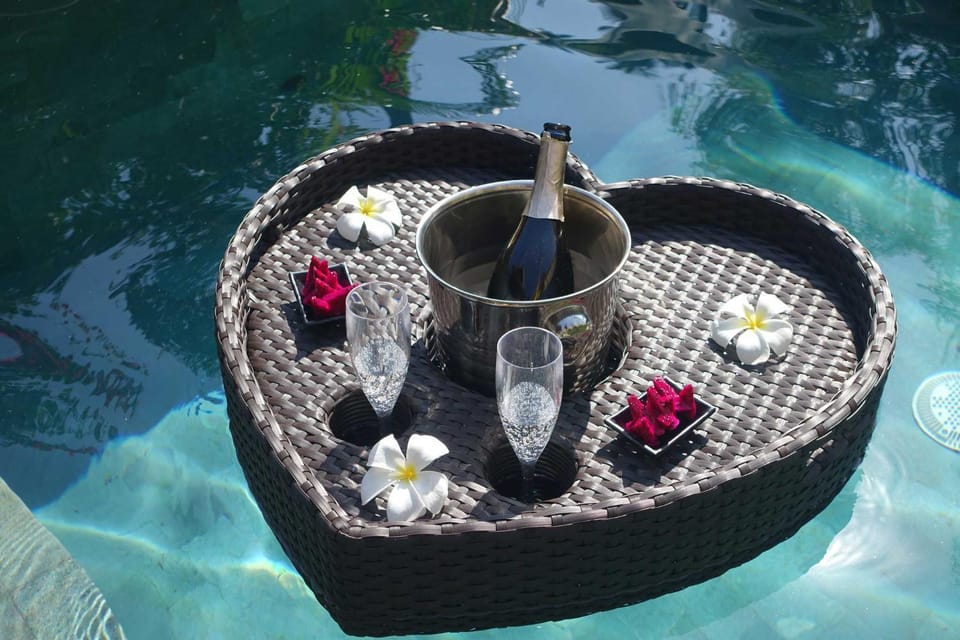 Lounge or bar, Swimming pool