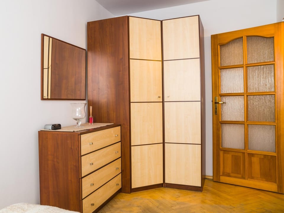 Bedroom, wardrobe