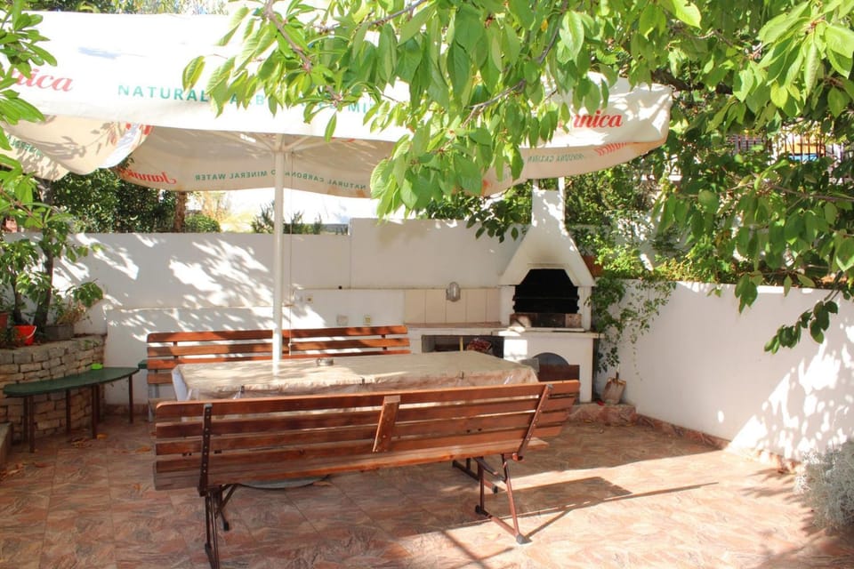 BBQ facilities, Garden