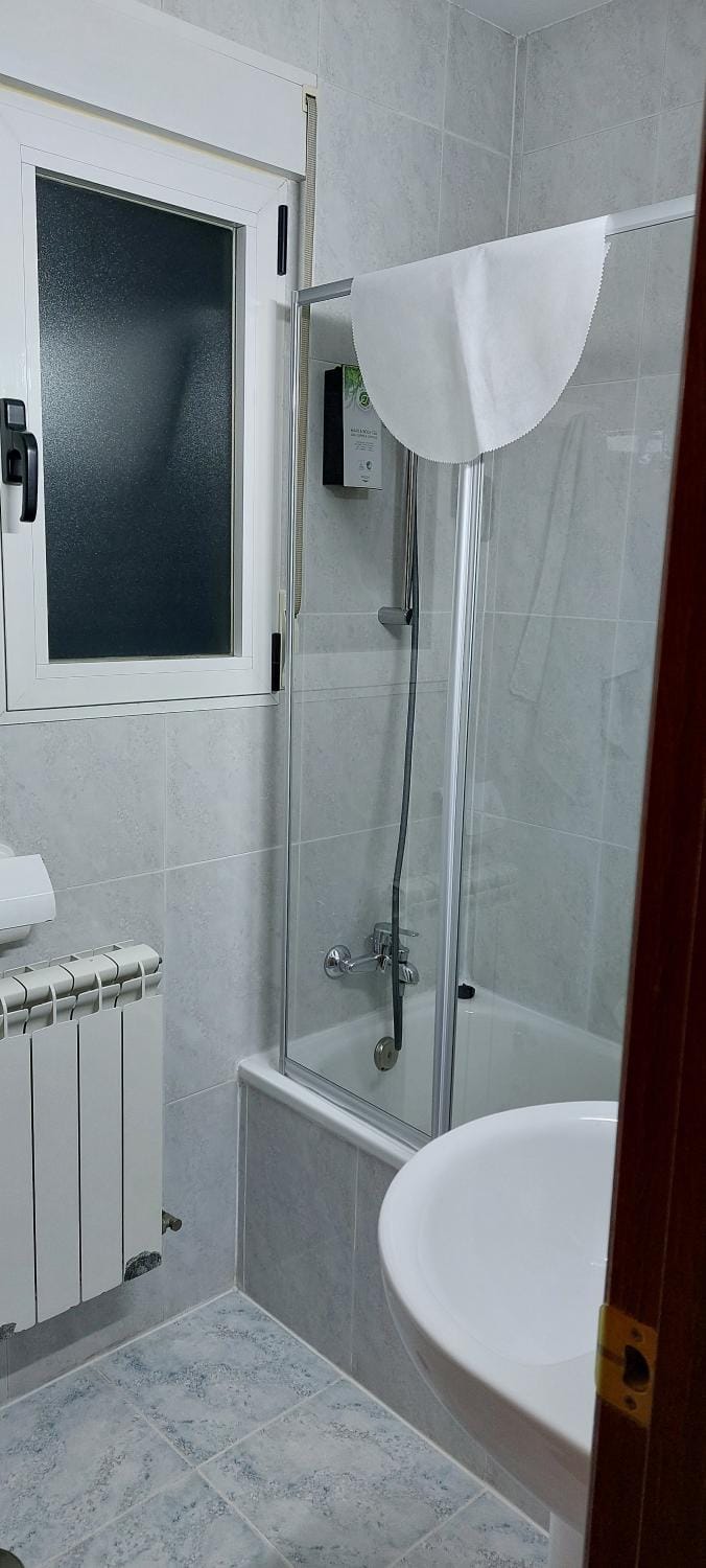 Hostal Rosales Bed and Breakfast in Aranda de Duero