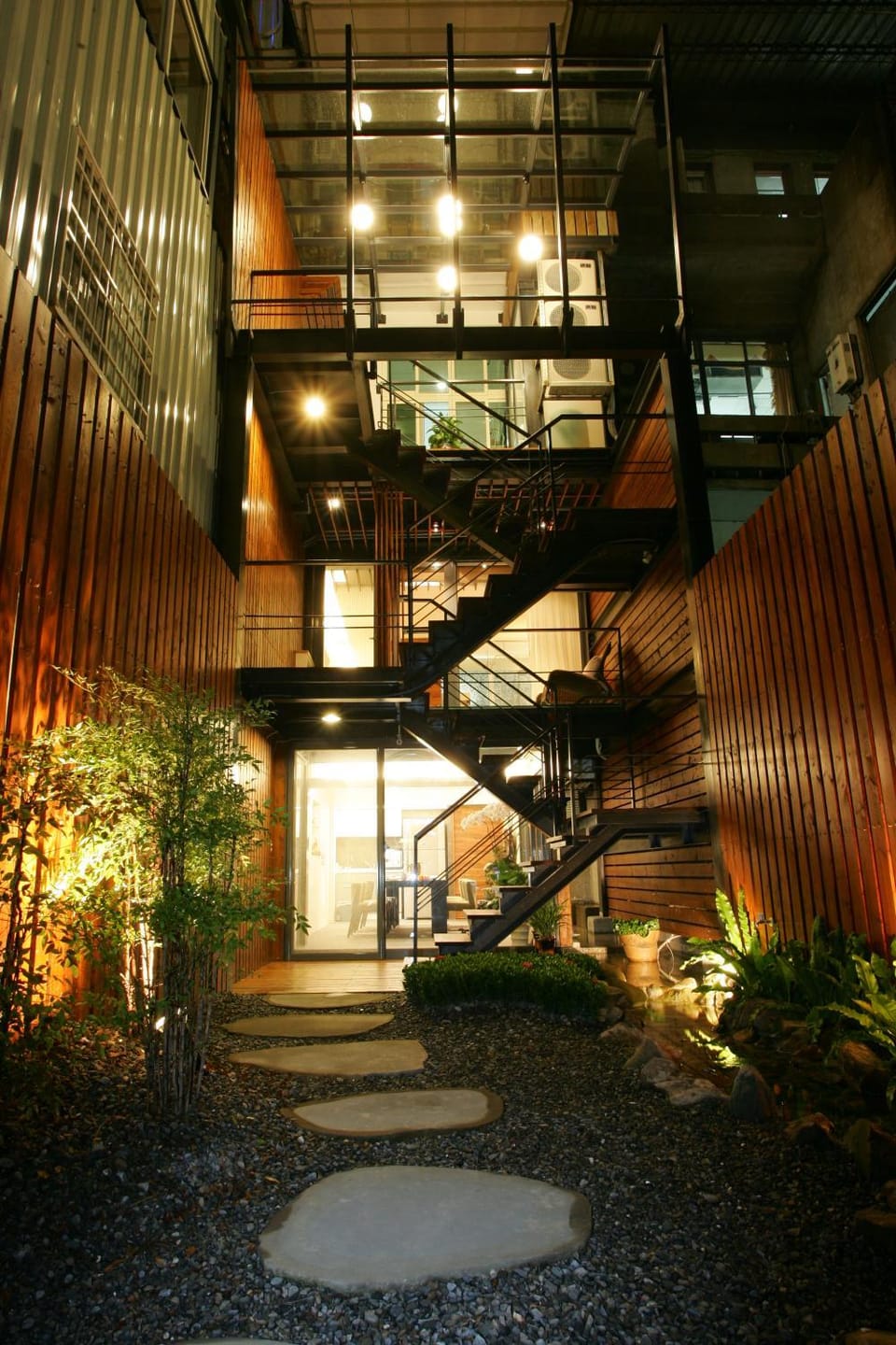 Facade/entrance