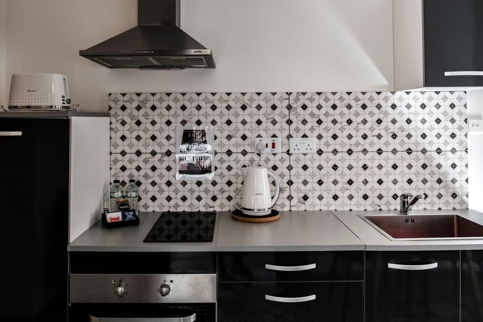 Coffee/tea facilities, Kitchen or kitchenette