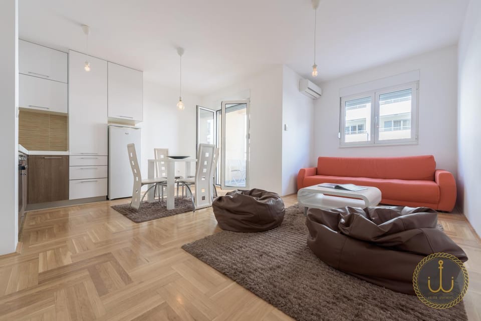 Property building, Kitchen or kitchenette, Living room, Dining area, Dinner