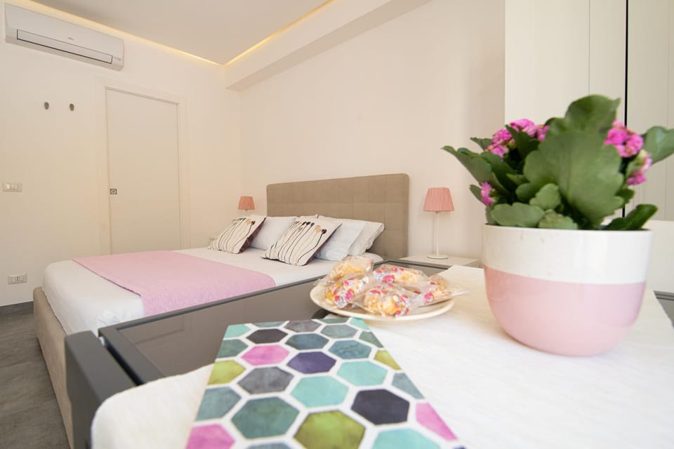 Dining area, Bedroom
