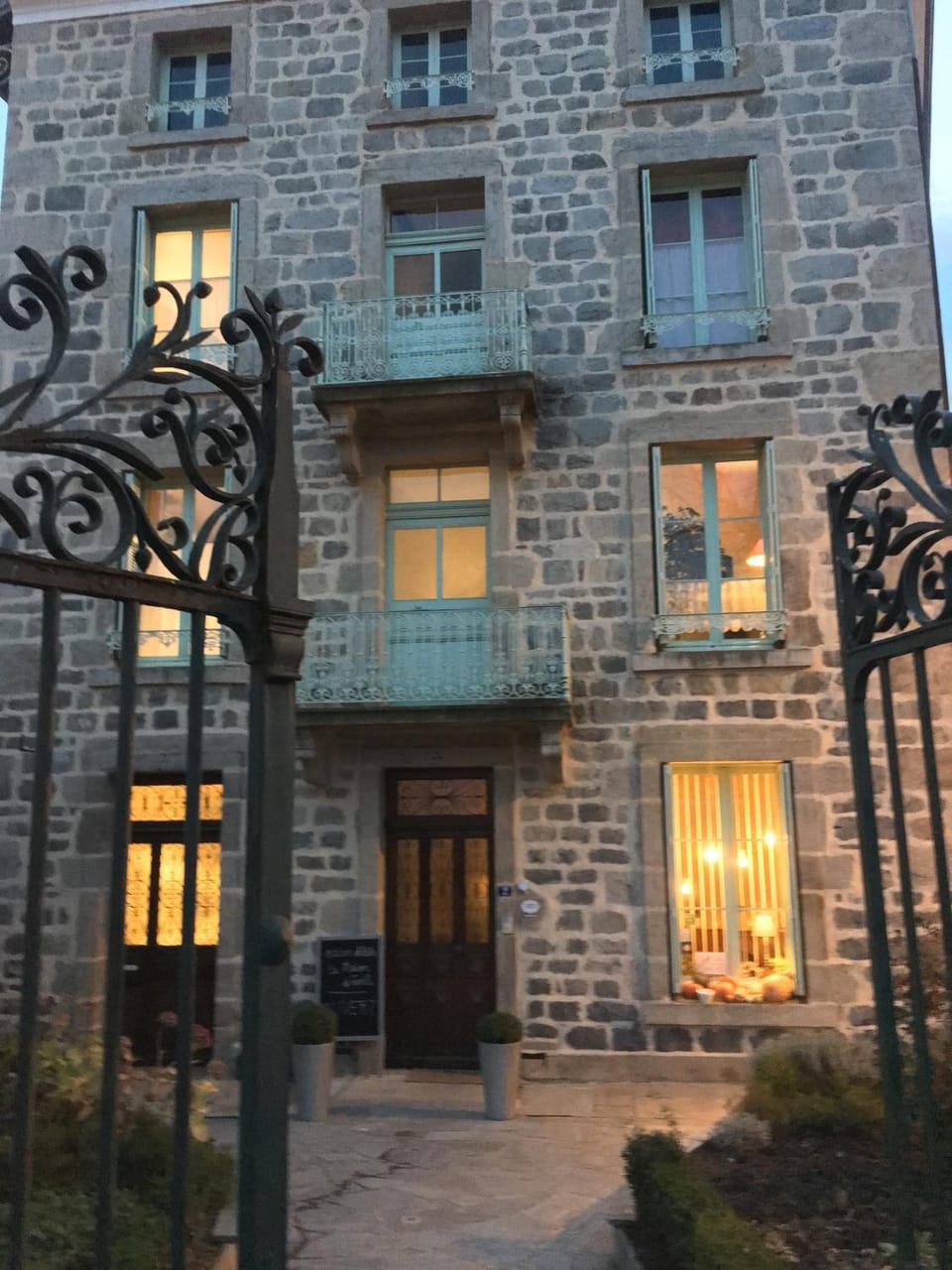 Facade/entrance