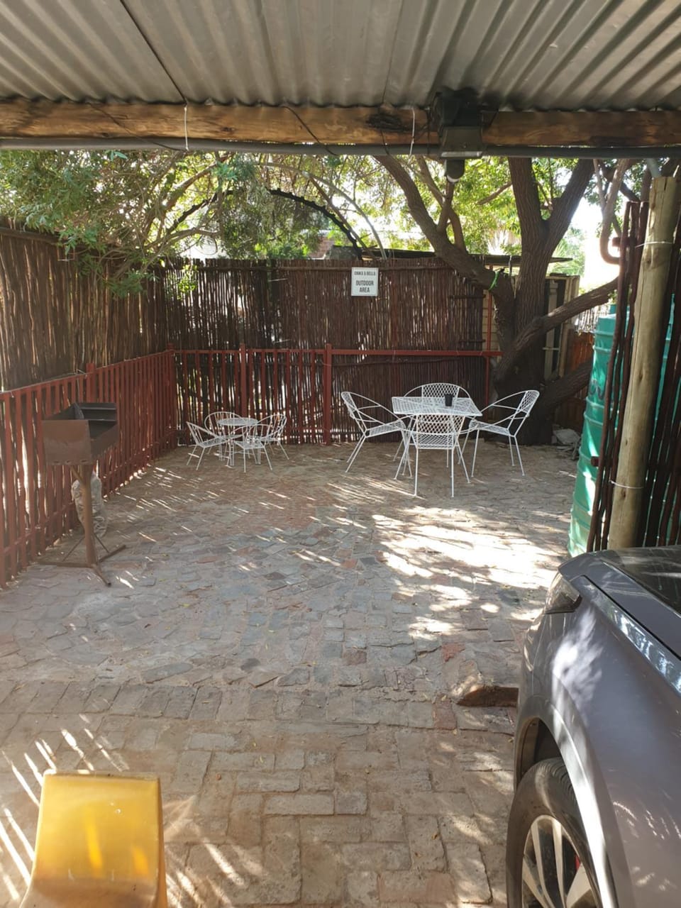 Seating area, Internal: Not applicable to any particular room