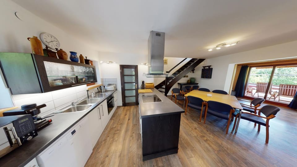 Coffee/tea facilities, Kitchen or kitchenette, Communal kitchen, dishwasher, minibar, pet friendly, pet friendly, stove, stove, washing machine, washing machine, kitchen, kitchen, air conditioner, air conditioner