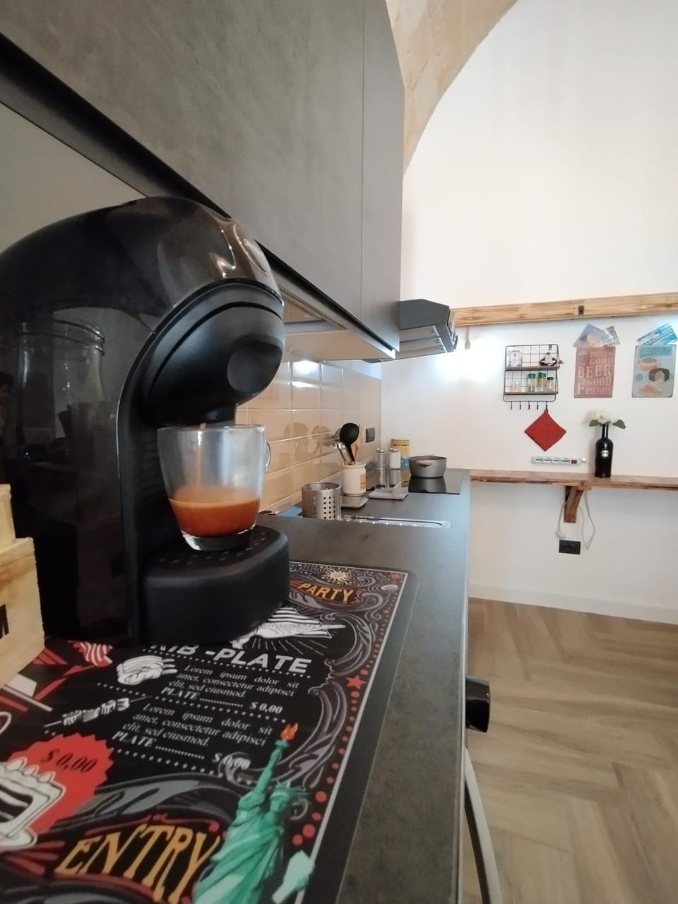 Coffee/tea facilities, Kitchen or kitchenette