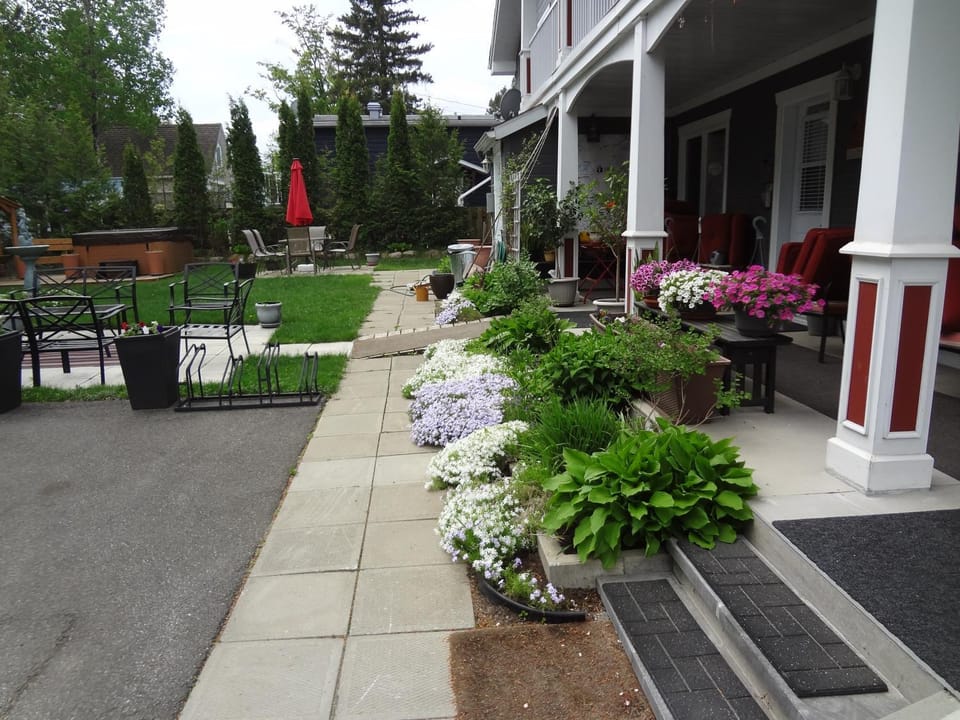 Hotel Saint-Donat Hotel in Saint-Donat