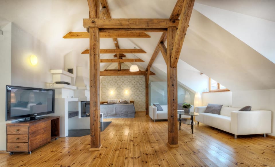 Living room, Bedroom