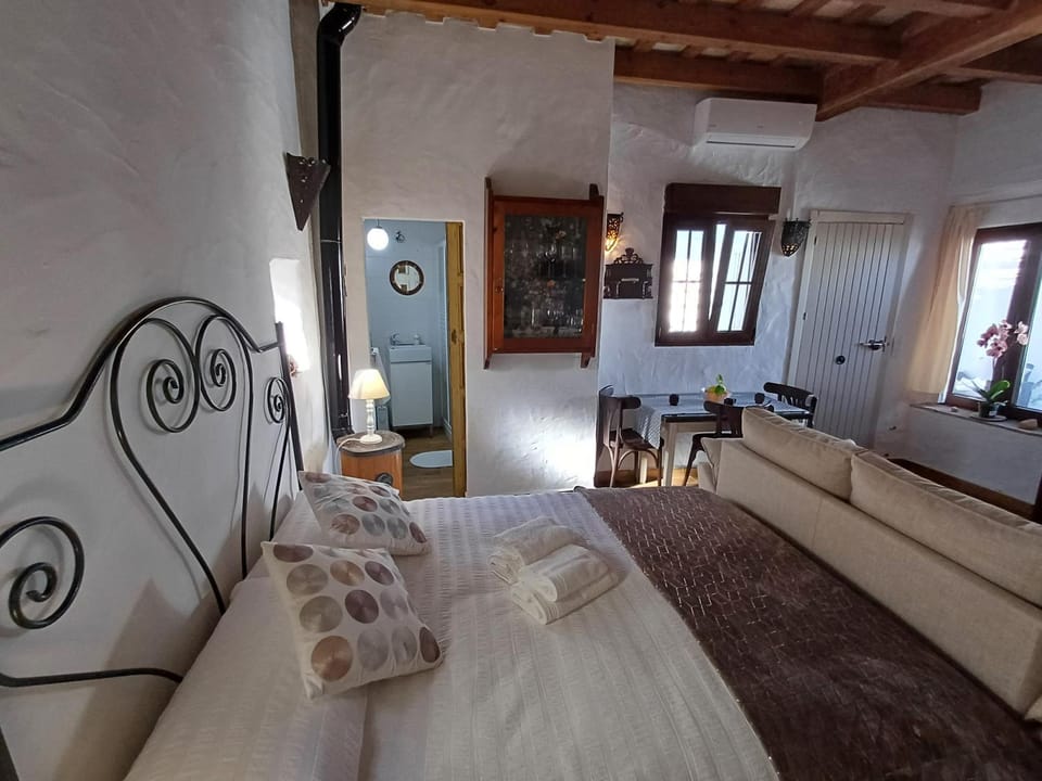 Living room, Bedroom