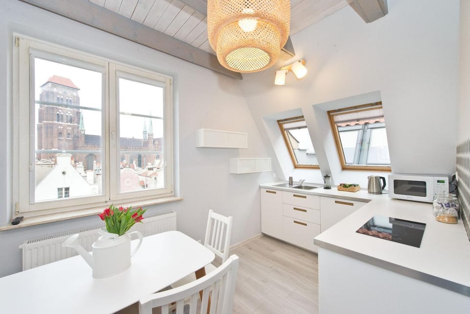 Kitchen or kitchenette, Living room, Dining area